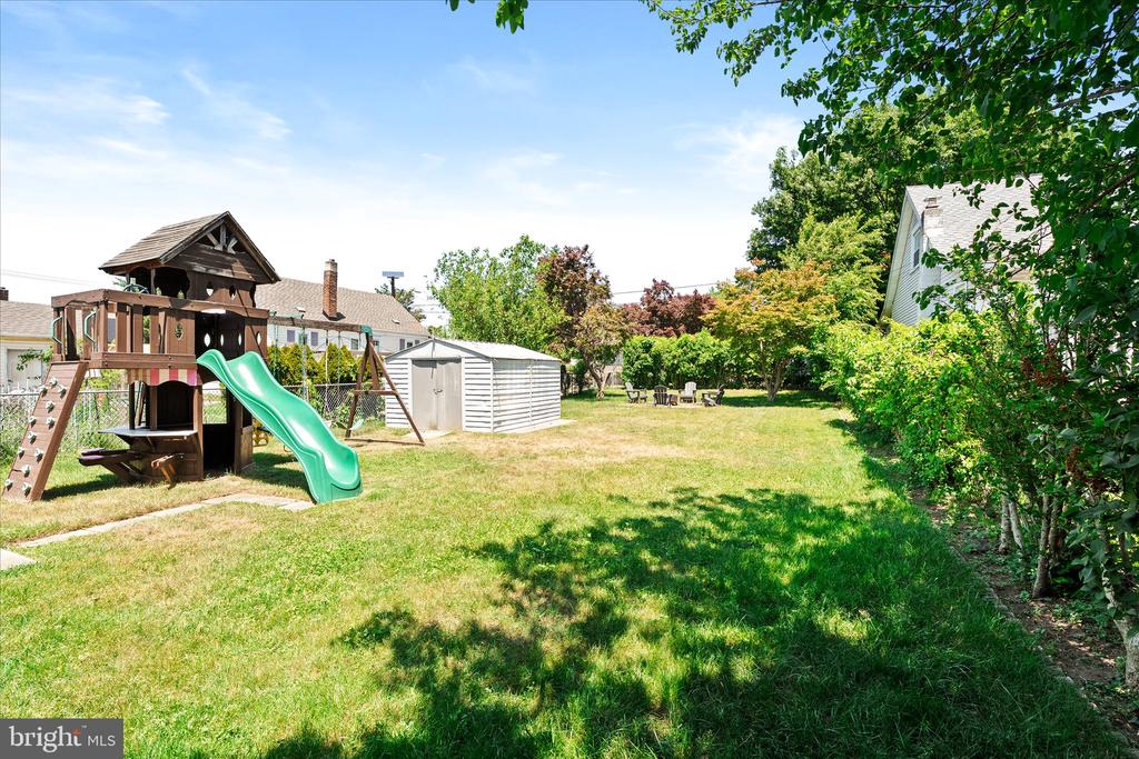 24 EMELINE AVE