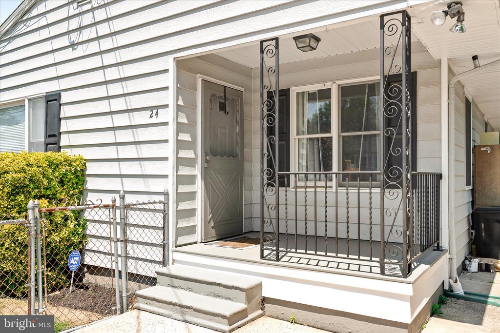 24 EMELINE AVE