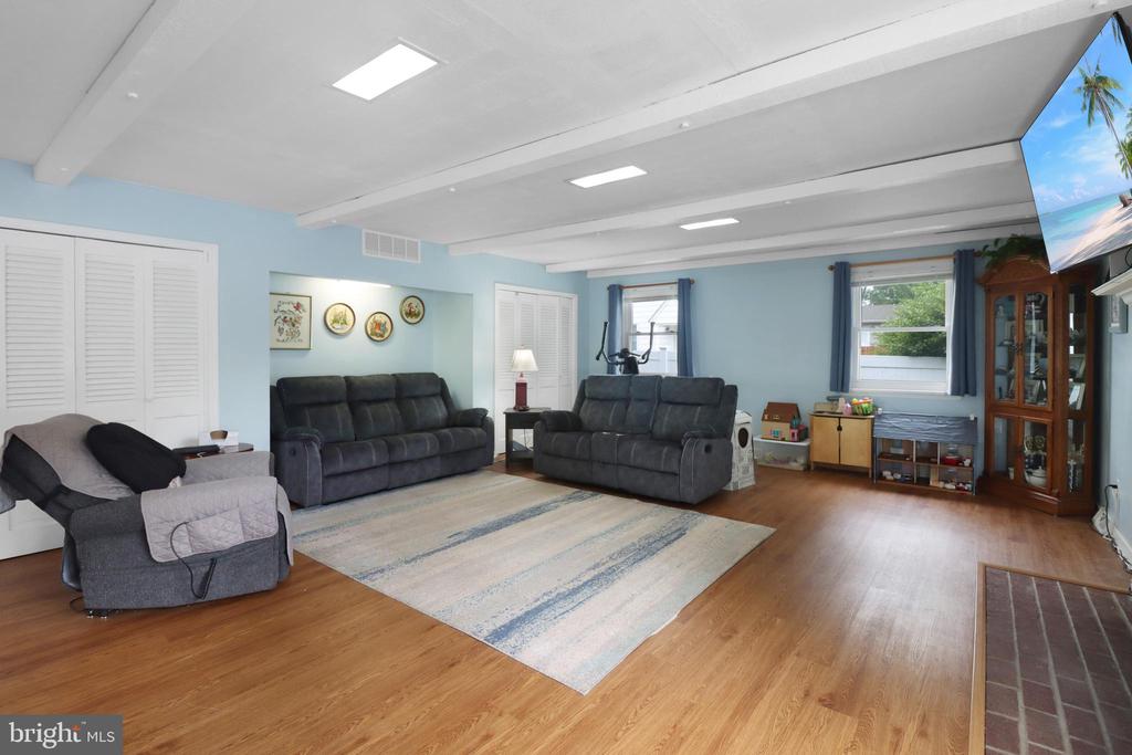 240 YOUNGS ROAD