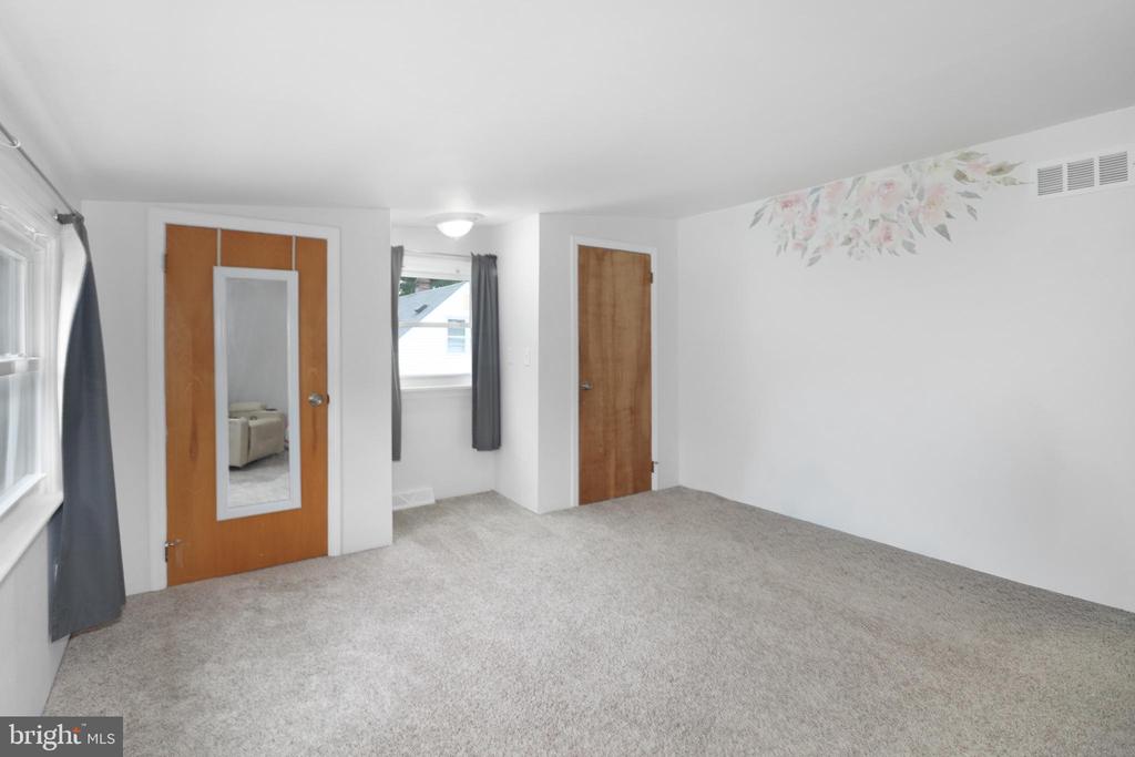 240 YOUNGS ROAD