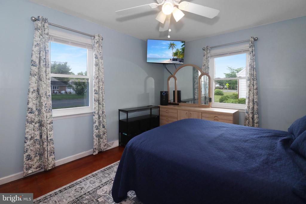 240 YOUNGS ROAD