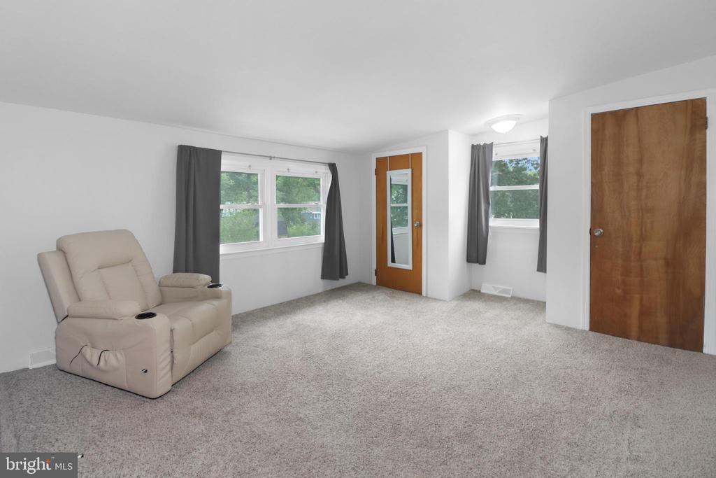 240 YOUNGS ROAD