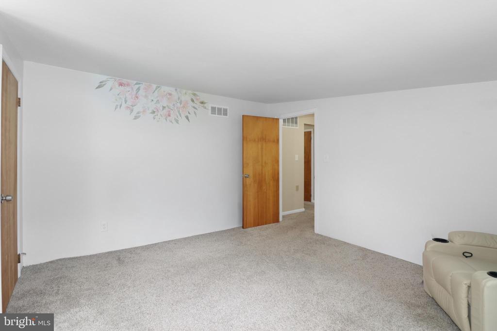 240 YOUNGS ROAD