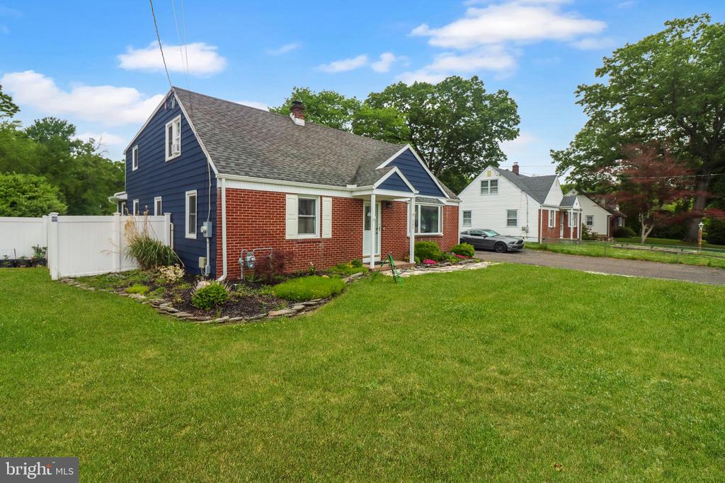 240 YOUNGS ROAD