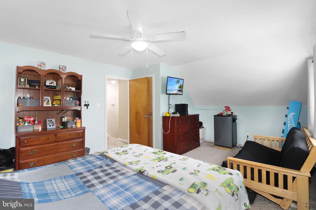 240 YOUNGS ROAD