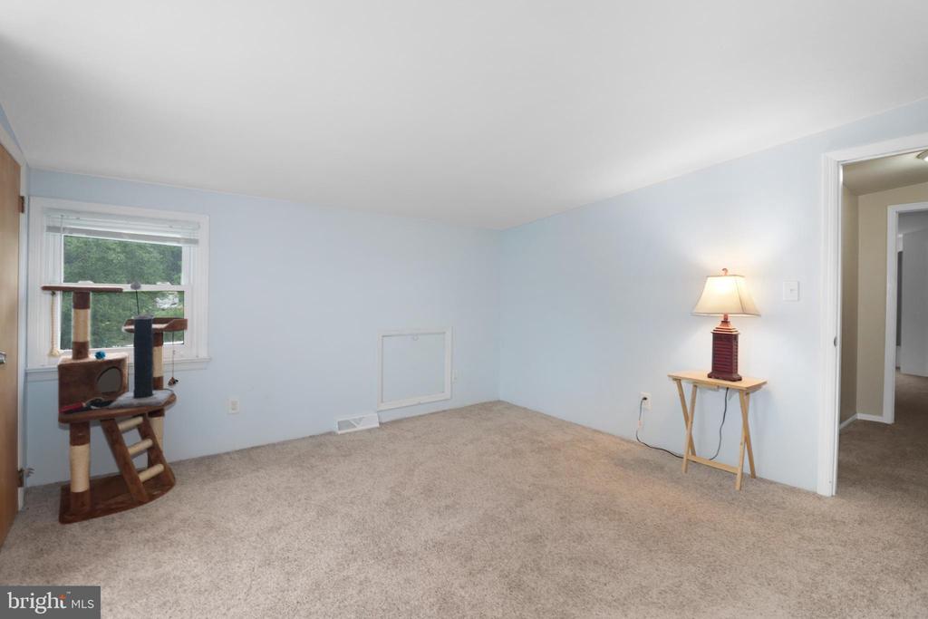 240 YOUNGS ROAD