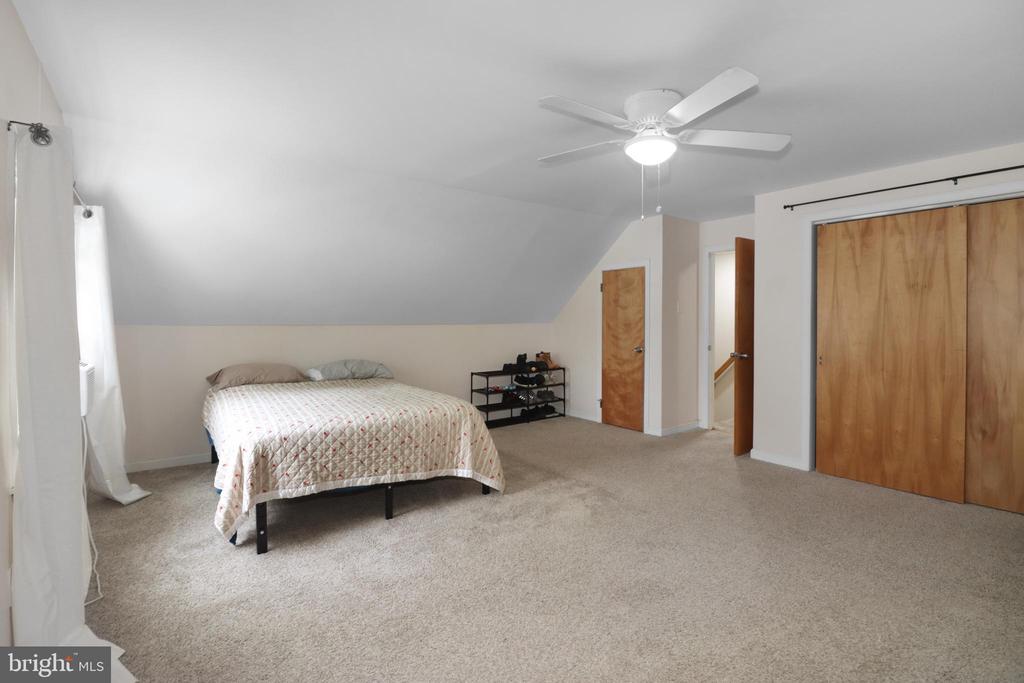 240 YOUNGS ROAD