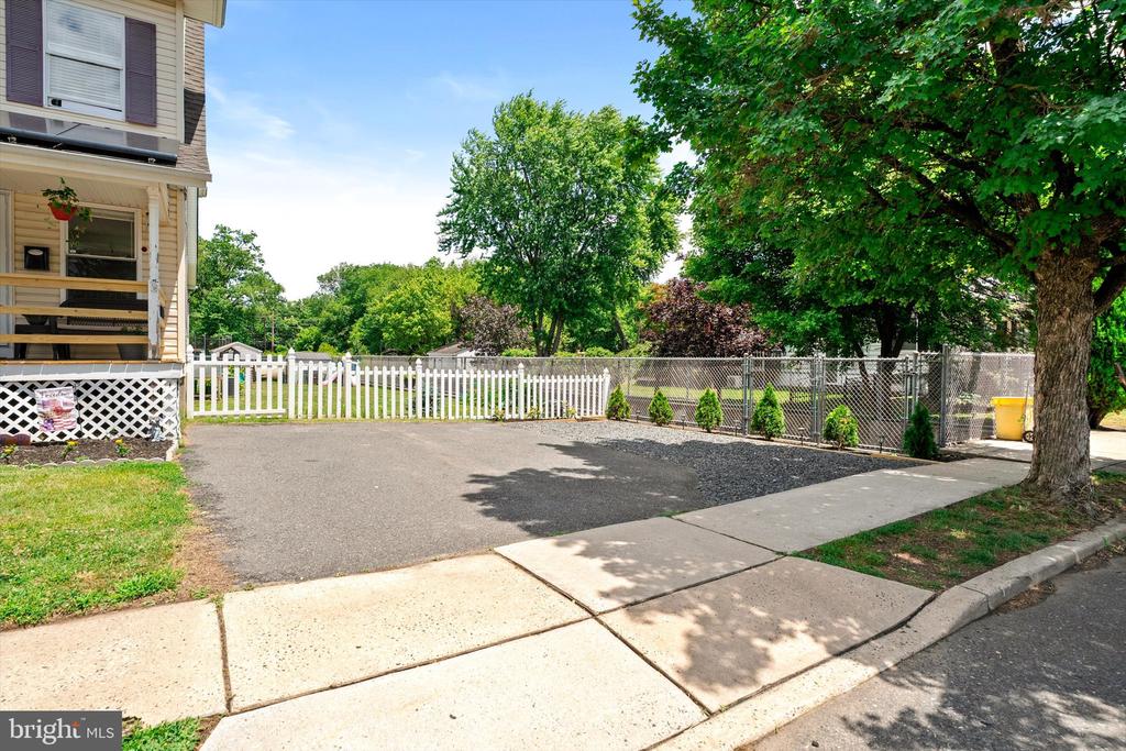 28 BENTLEY AVENUE