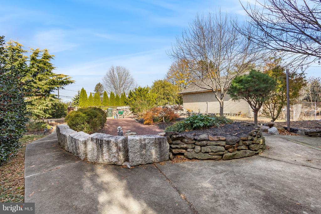 93 POTTS ROAD