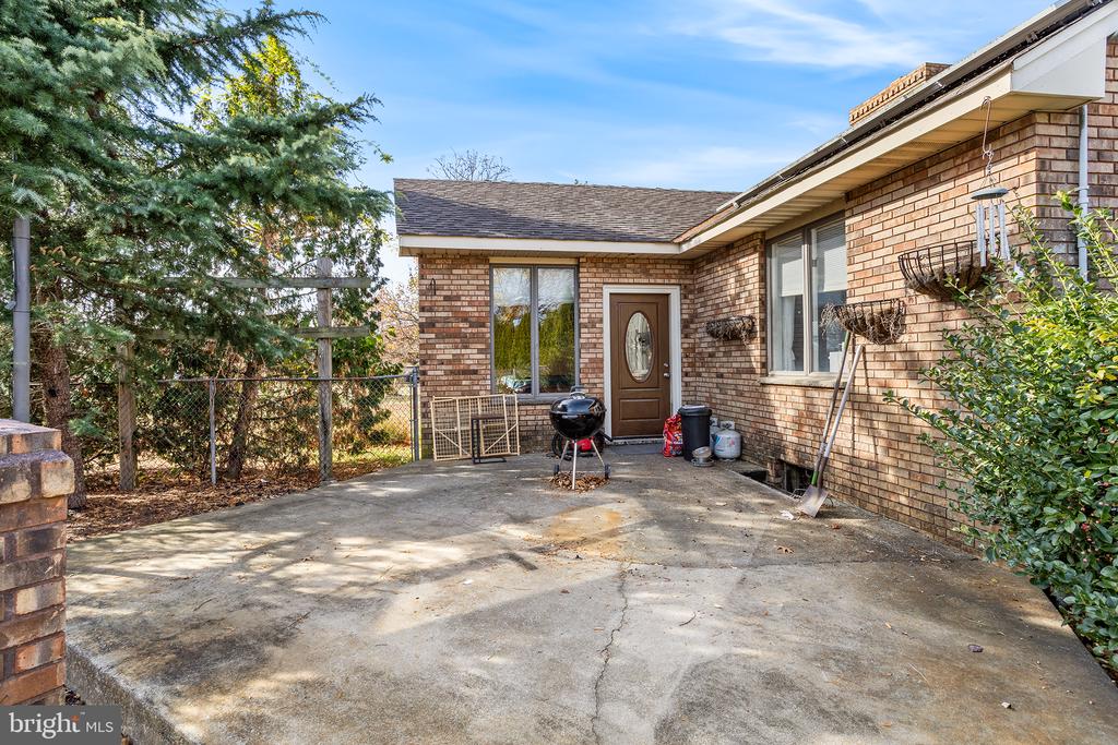 93 POTTS ROAD