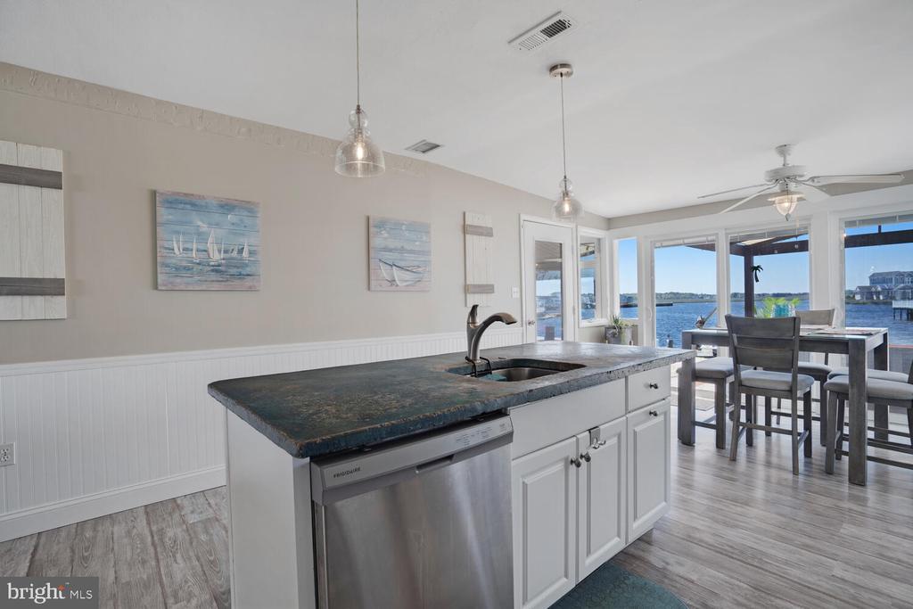 136 E RARITAN DRIVE