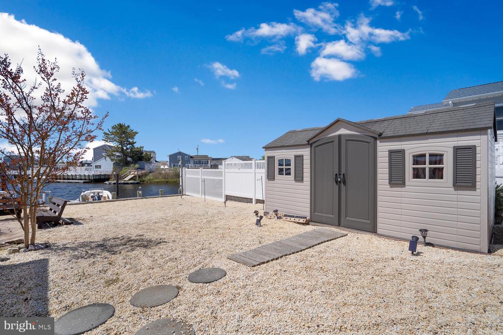 136 E RARITAN DRIVE