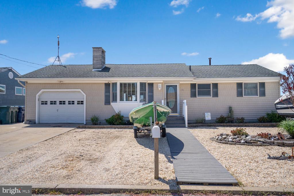 136 E RARITAN DRIVE
