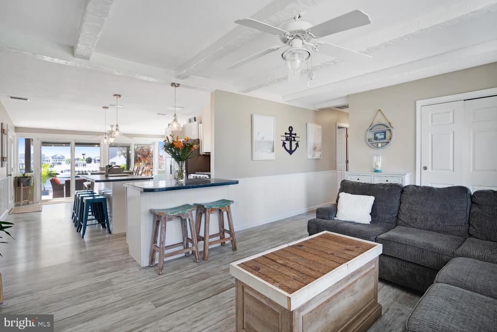 136 E RARITAN DRIVE
