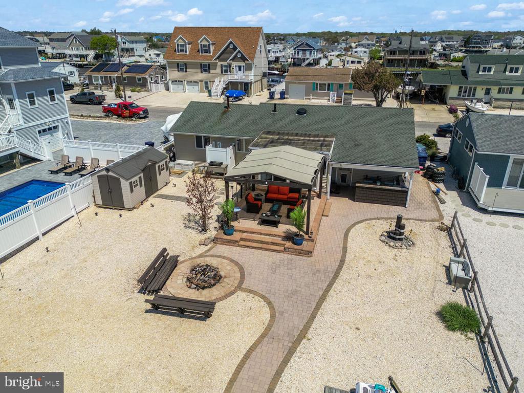 136 E RARITAN DRIVE