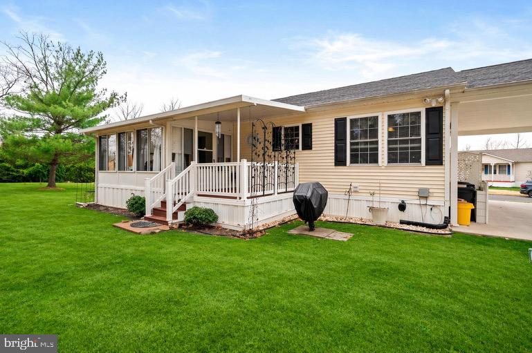 11 MULBERRY DR