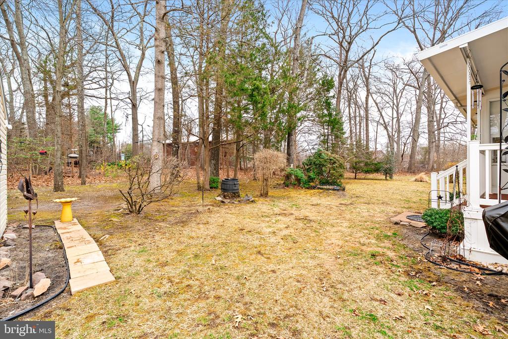 11 MULBERRY DR