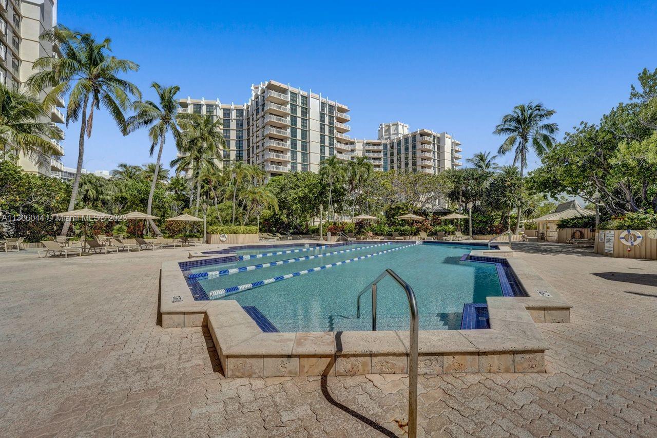 1111 Crandon Blvd # B1104