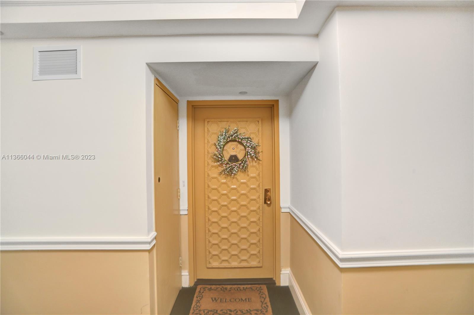 1111 Crandon Blvd # B1104