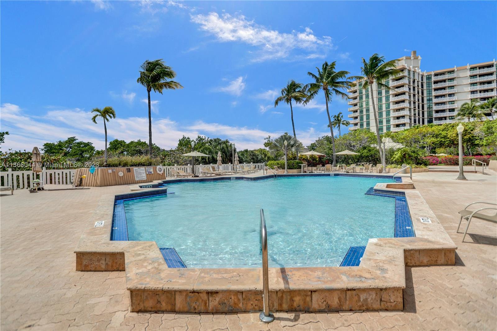 1111 Crandon Blvd # B1104