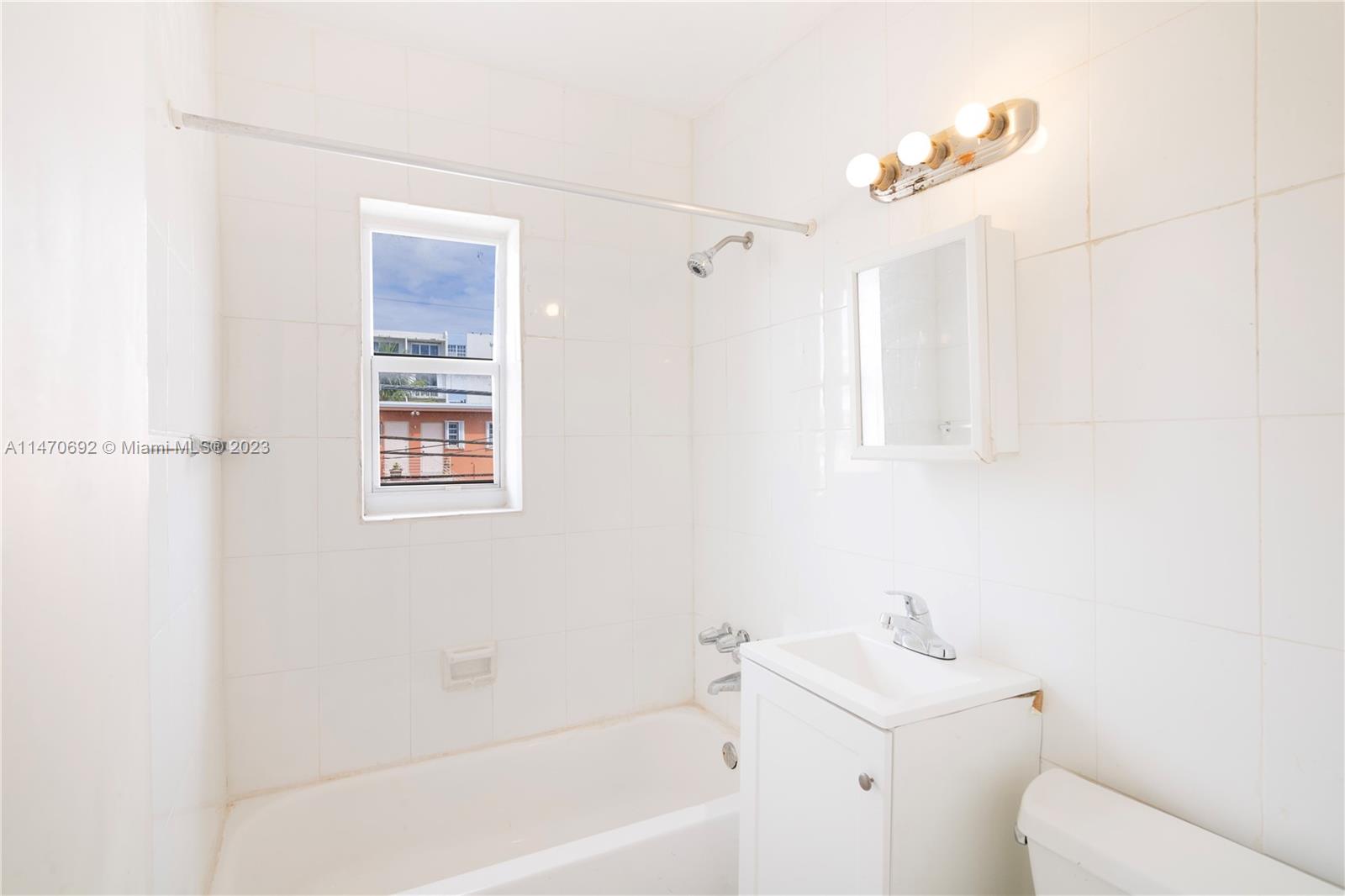 3591 SW 10th St # 12B