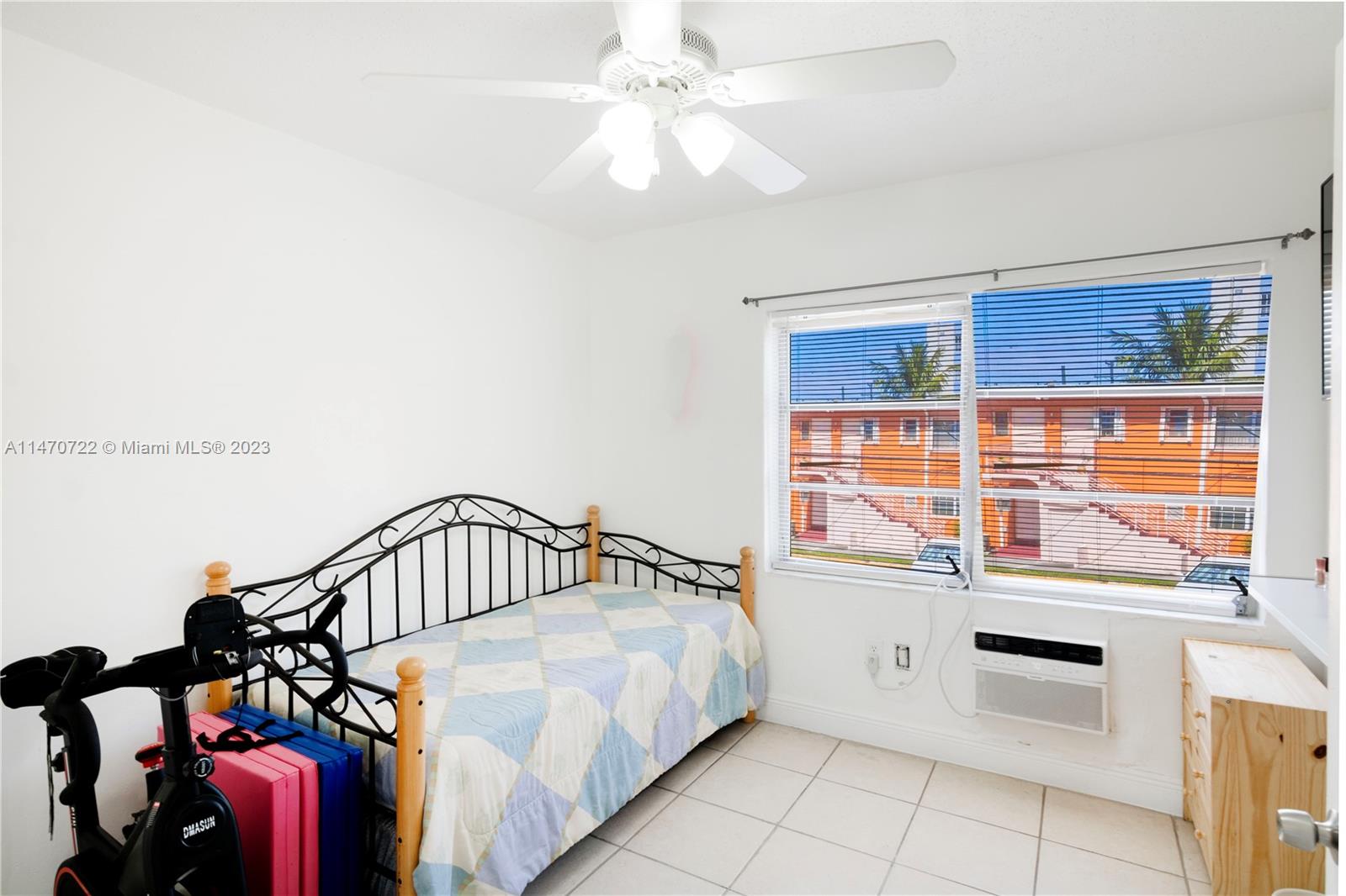 3571 SW 10th St # 10B