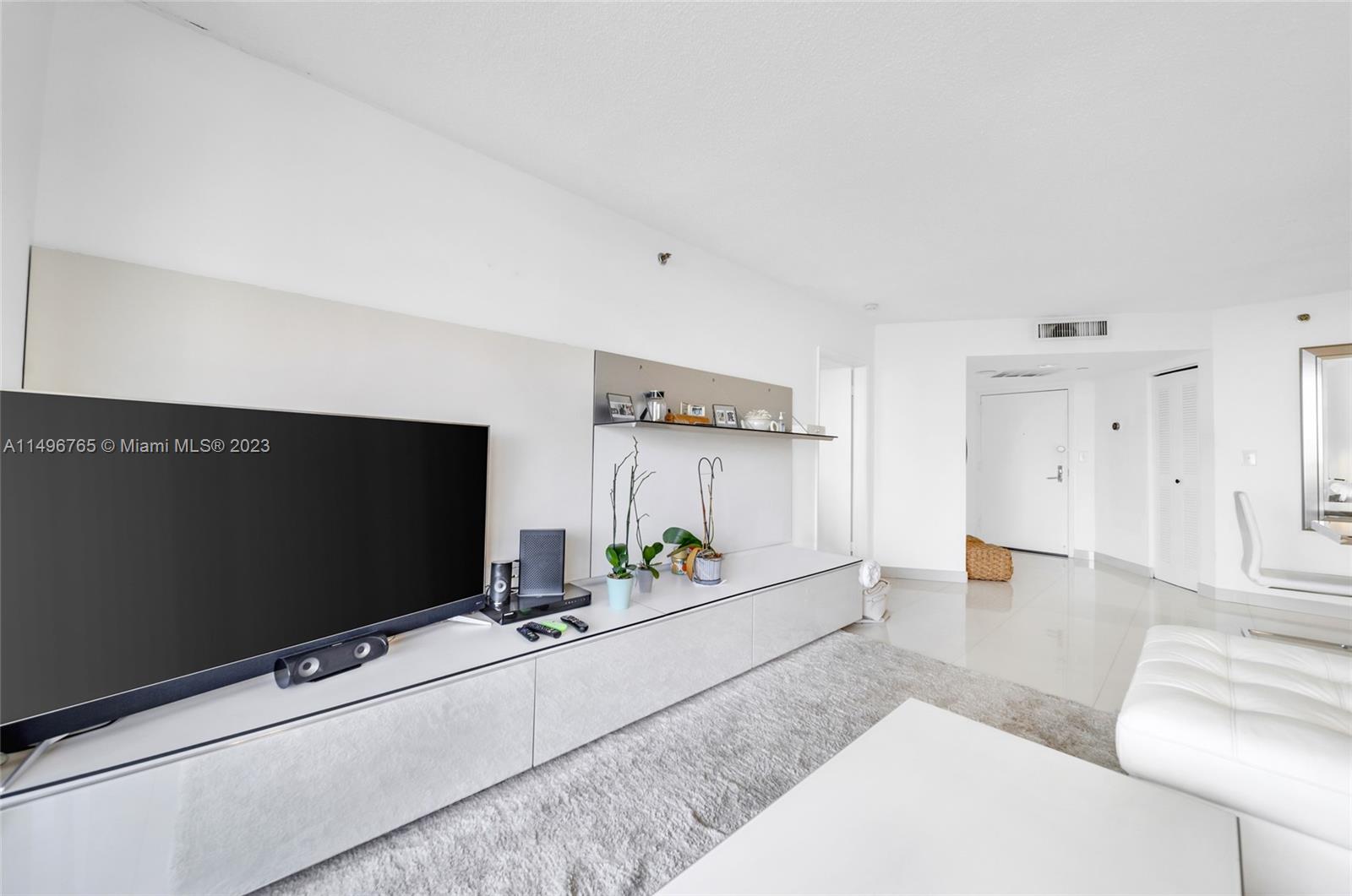 3300 NE 192nd St # 1201