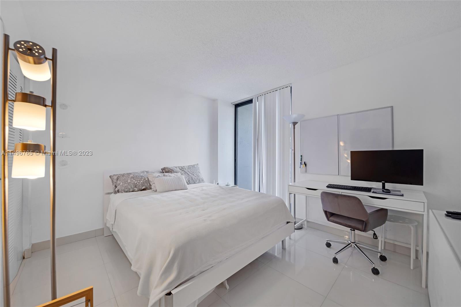 3300 NE 192nd St # 1201