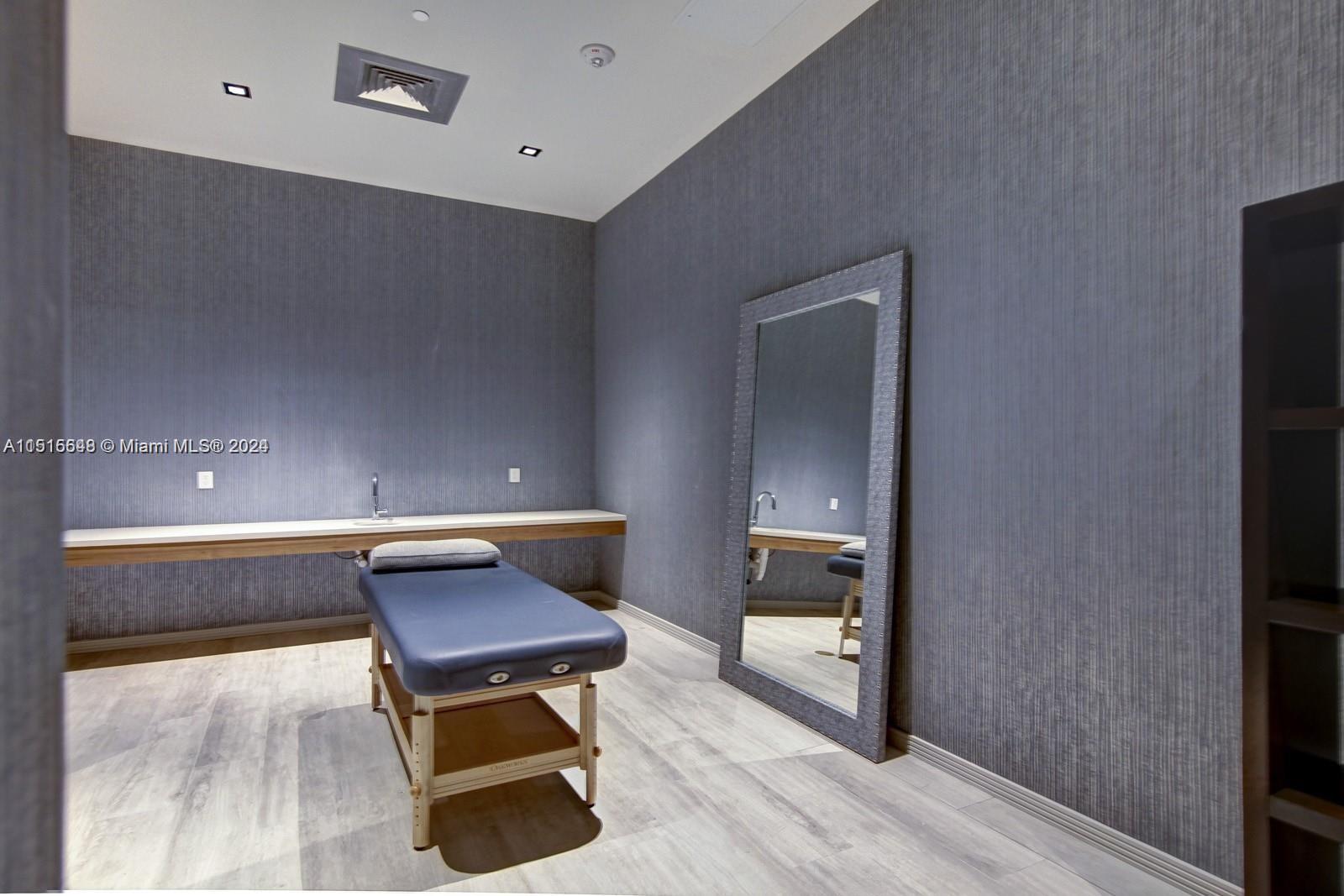 2900 NE 7th Ave Unit: PH5002