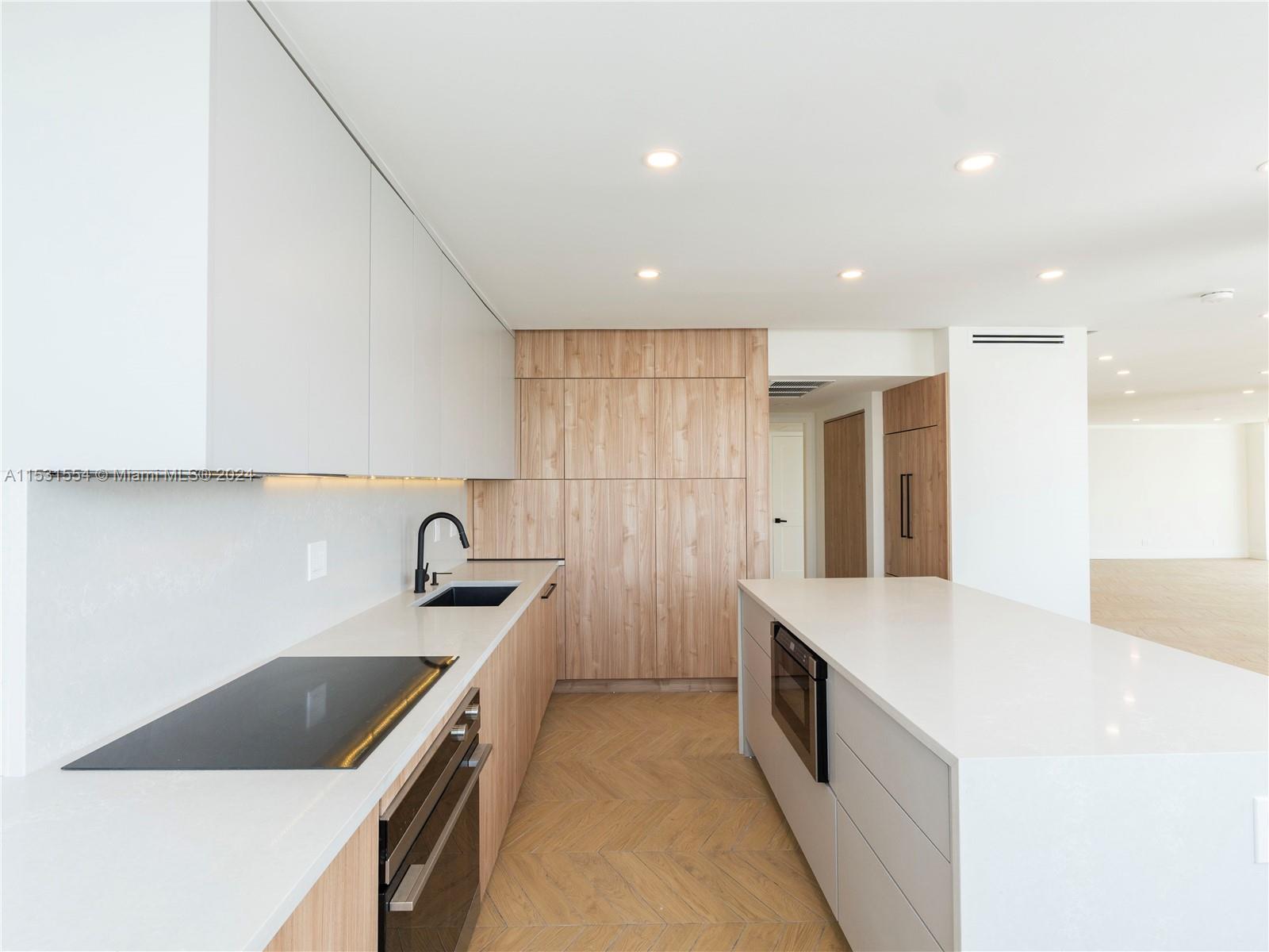 5660 Collins Ave # 18D