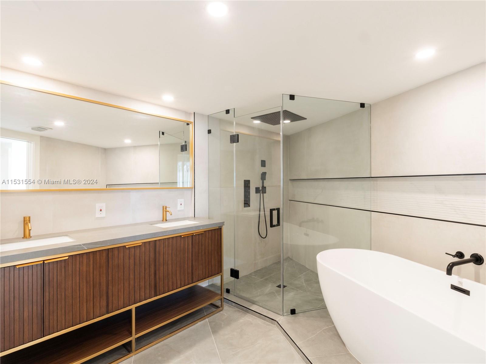 5660 Collins Ave # 18D