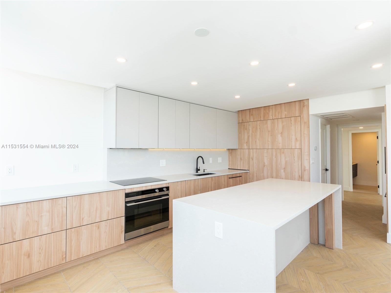 5660 Collins Ave # 18D