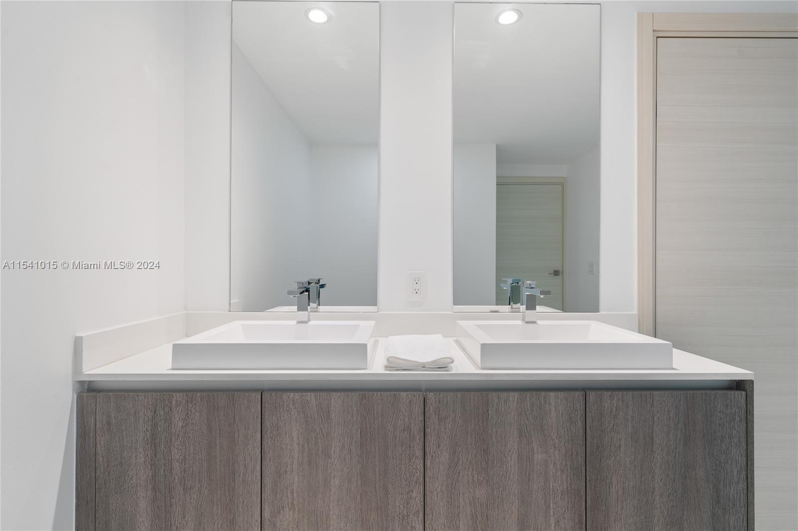 801 S Miami Ave Unit: 1002