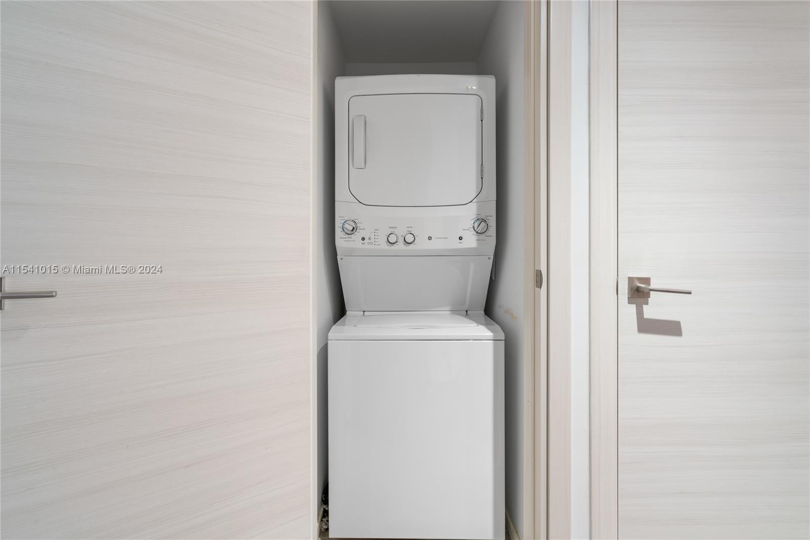 801 S Miami Ave Unit: 1002