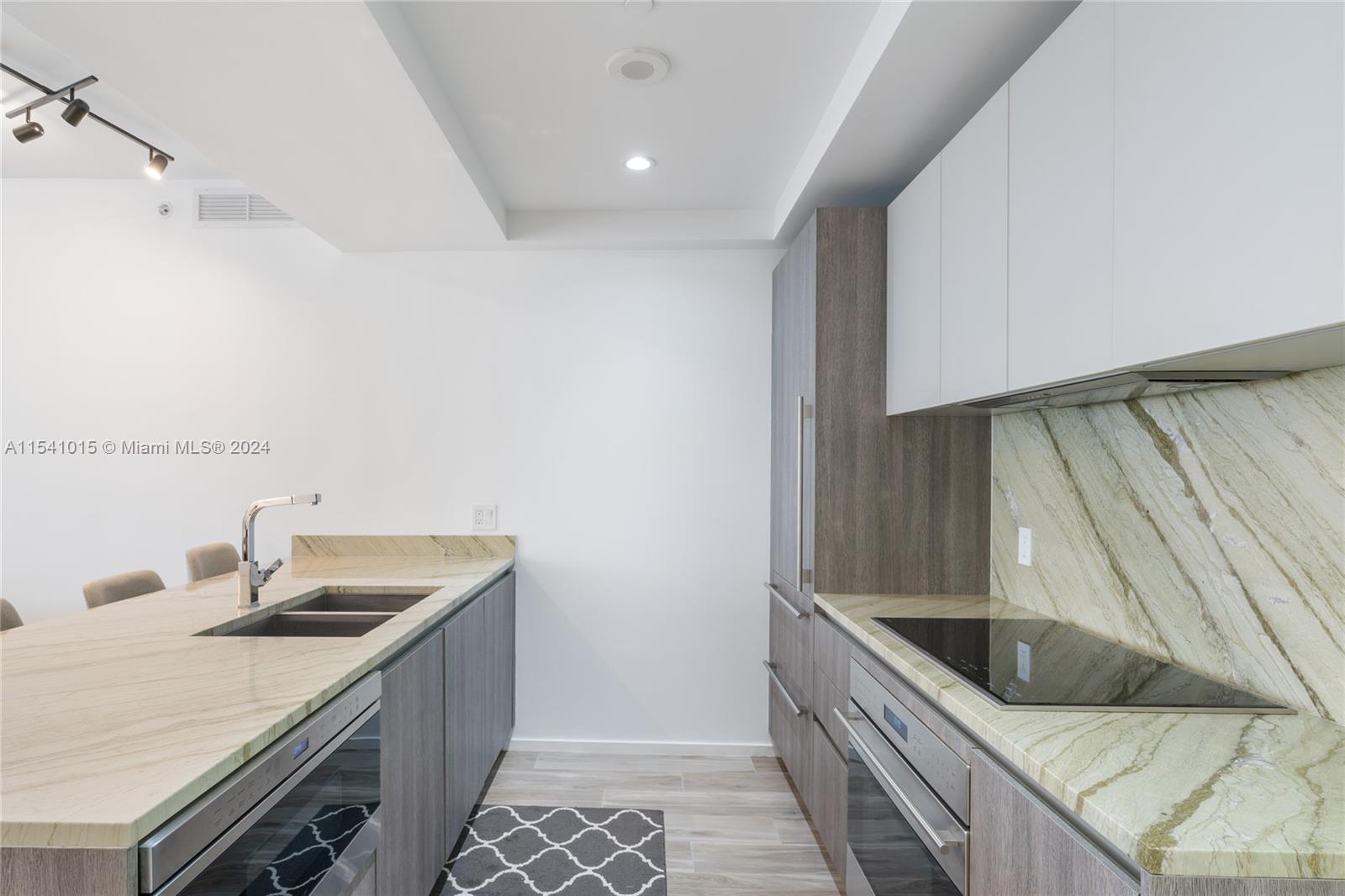 801 S Miami Ave Unit: 1002