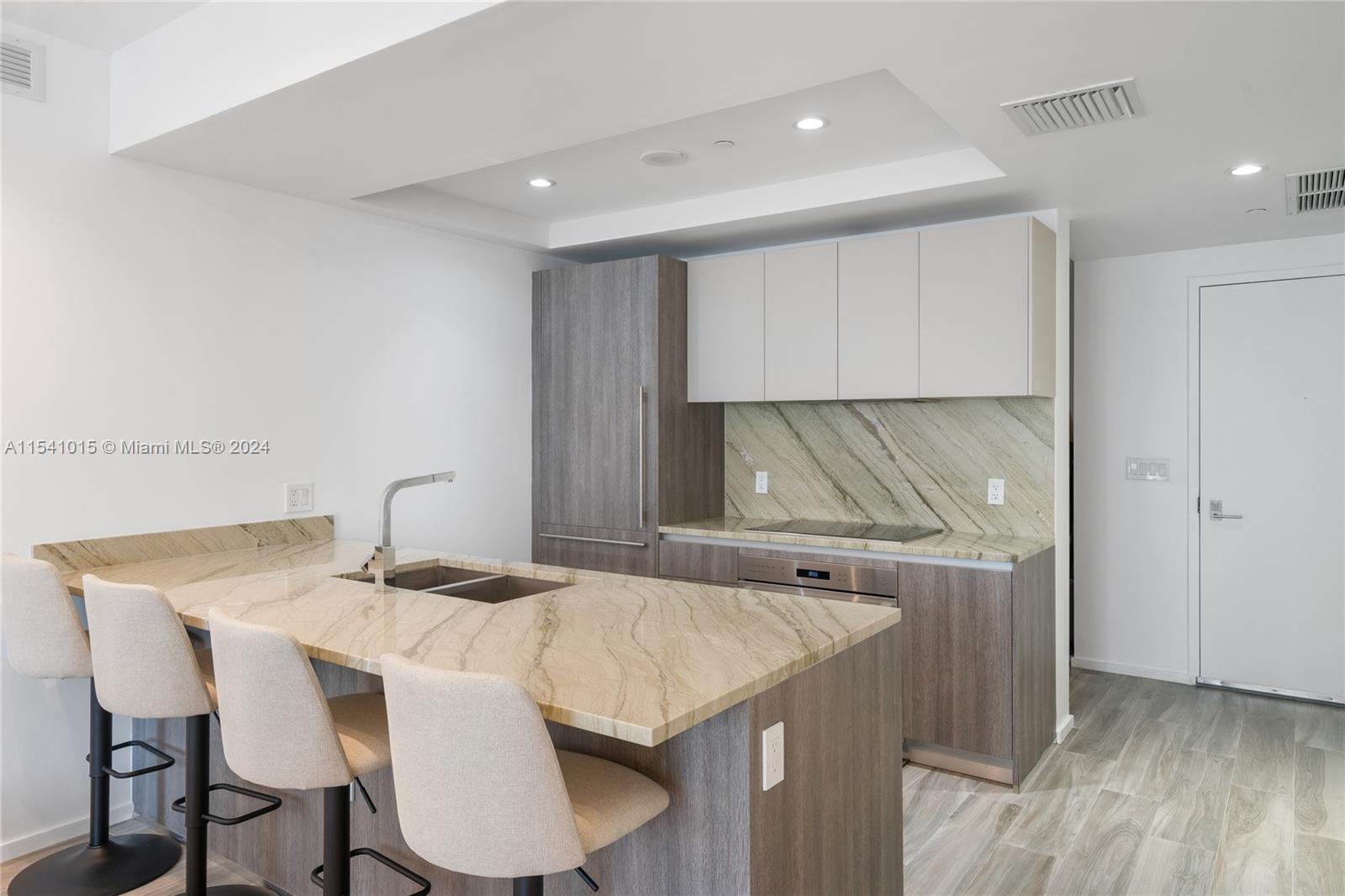 801 S Miami Ave Unit: 1002