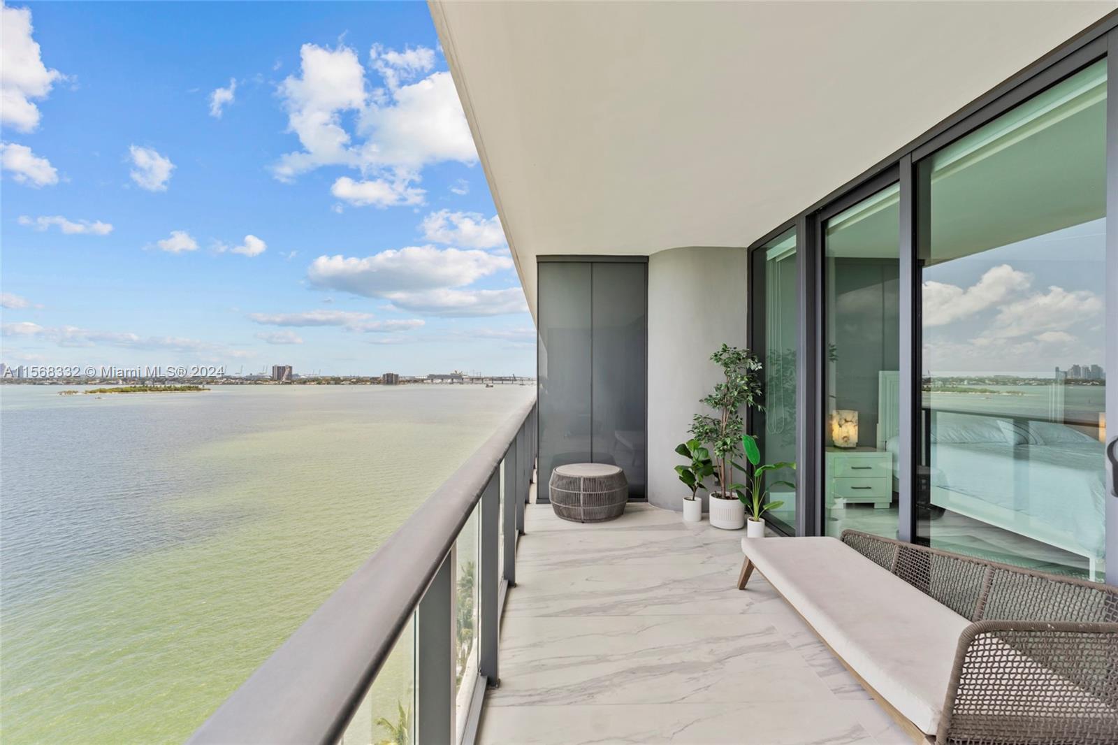 3131 NE 7th Ave # 1004