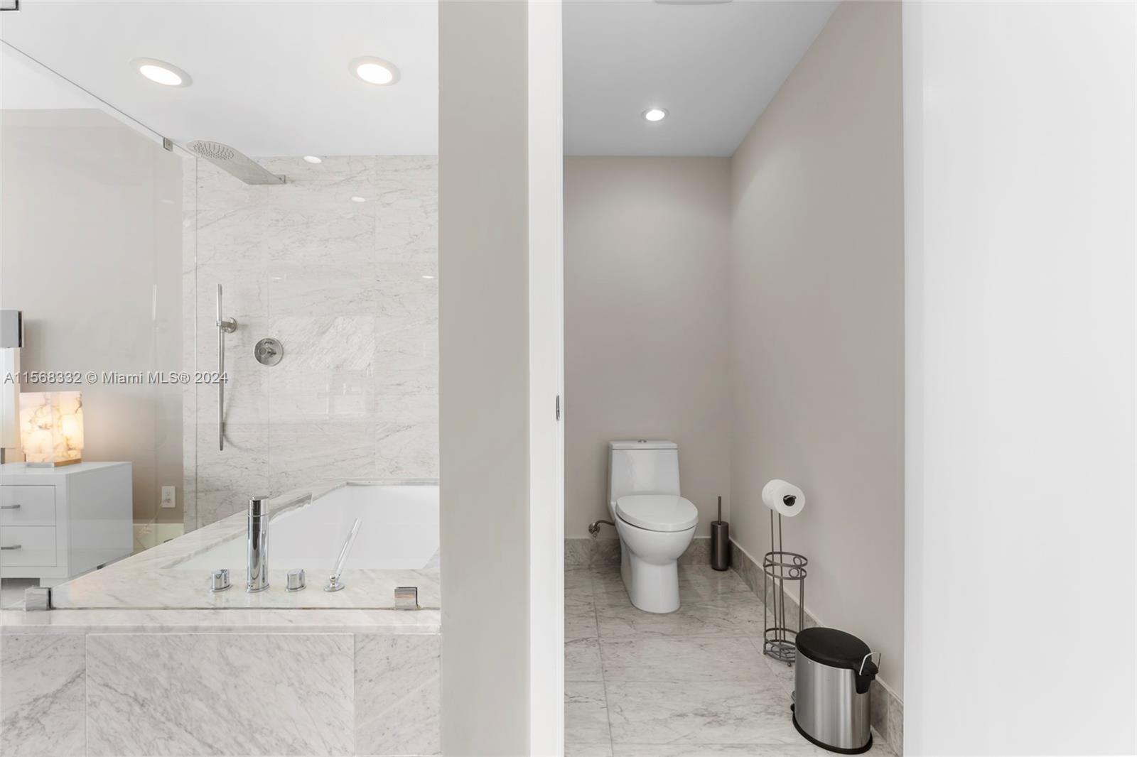 3131 NE 7th Ave # 1004