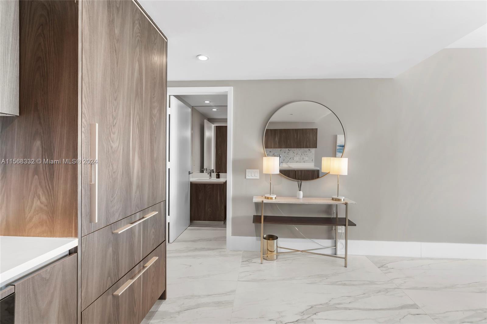 3131 NE 7th Ave # 1004