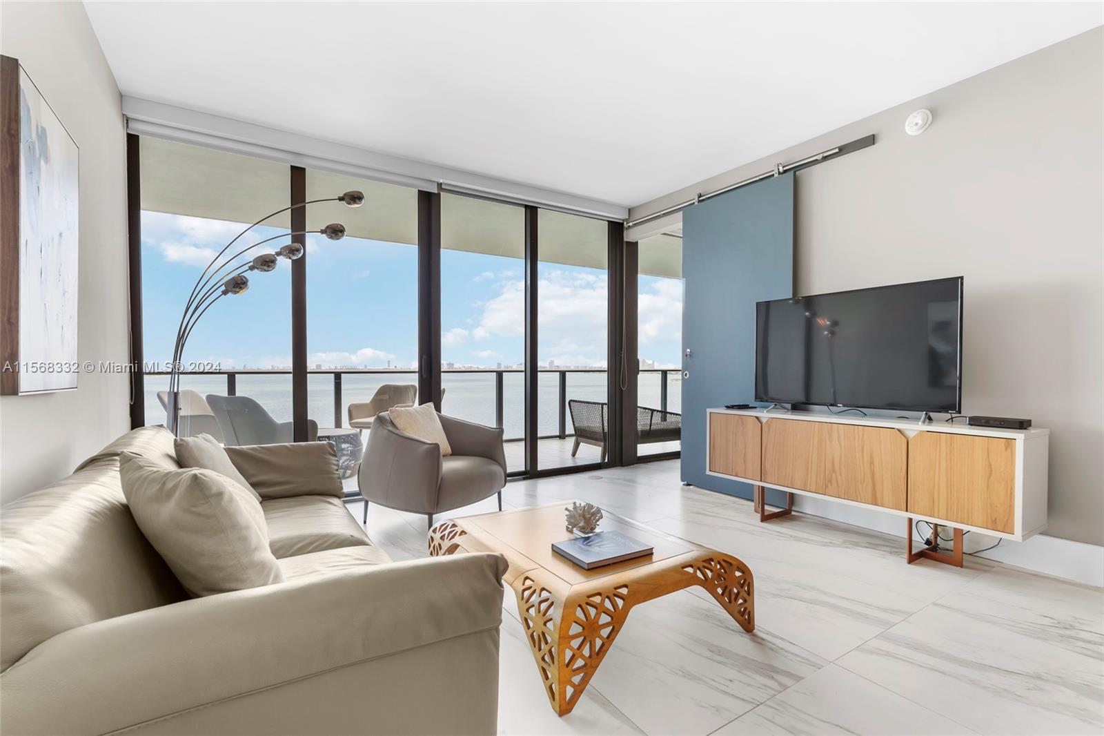 3131 NE 7th Ave # 1004