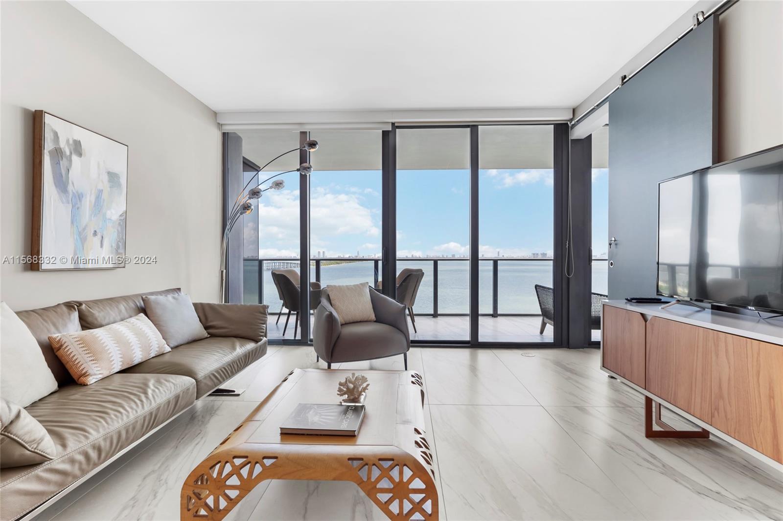 3131 NE 7th Ave # 1004