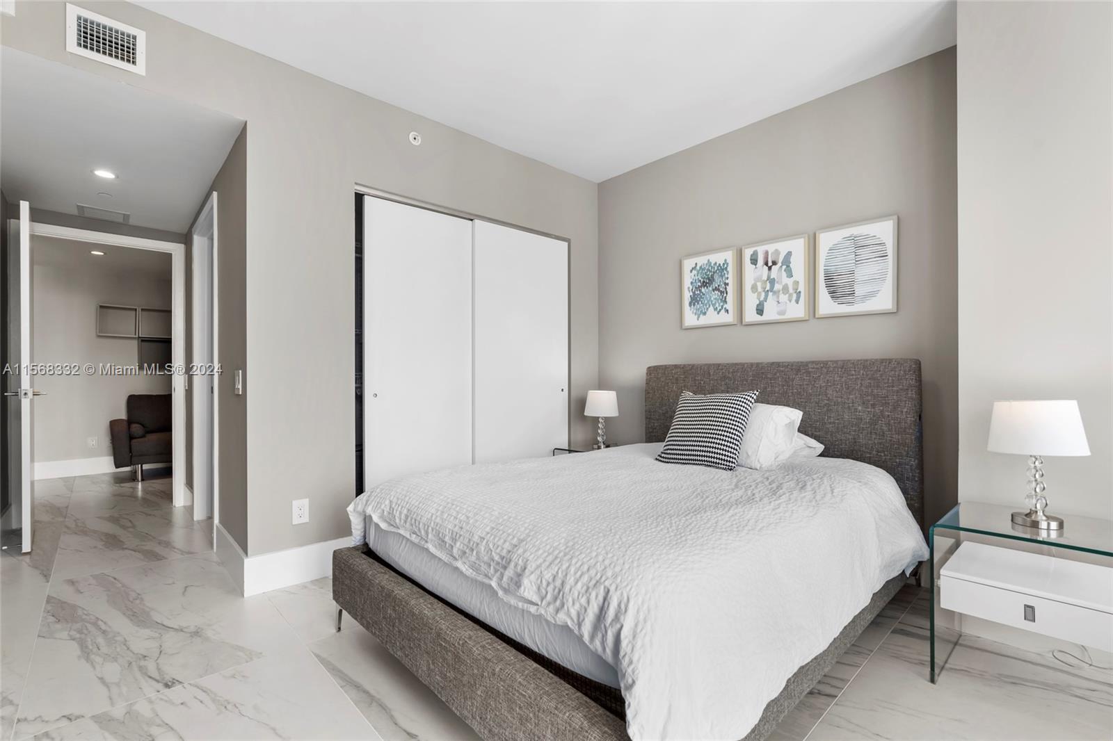 3131 NE 7th Ave # 1004