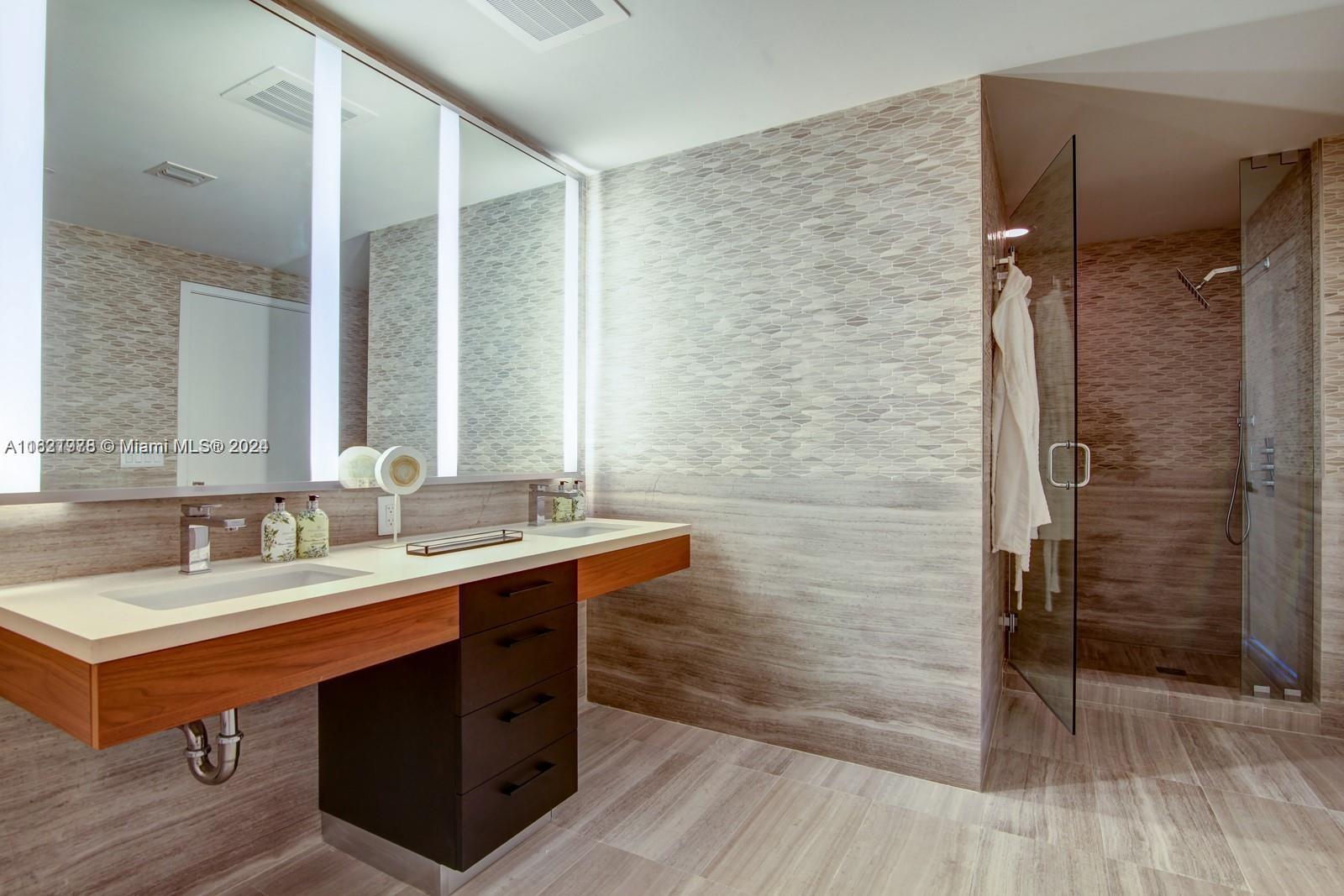 1 Collins Ave # 405