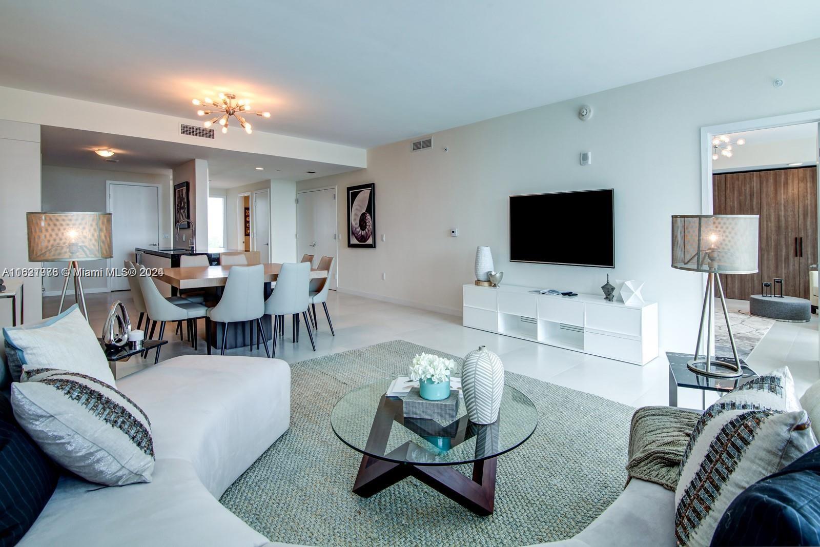 1 Collins Ave # 405