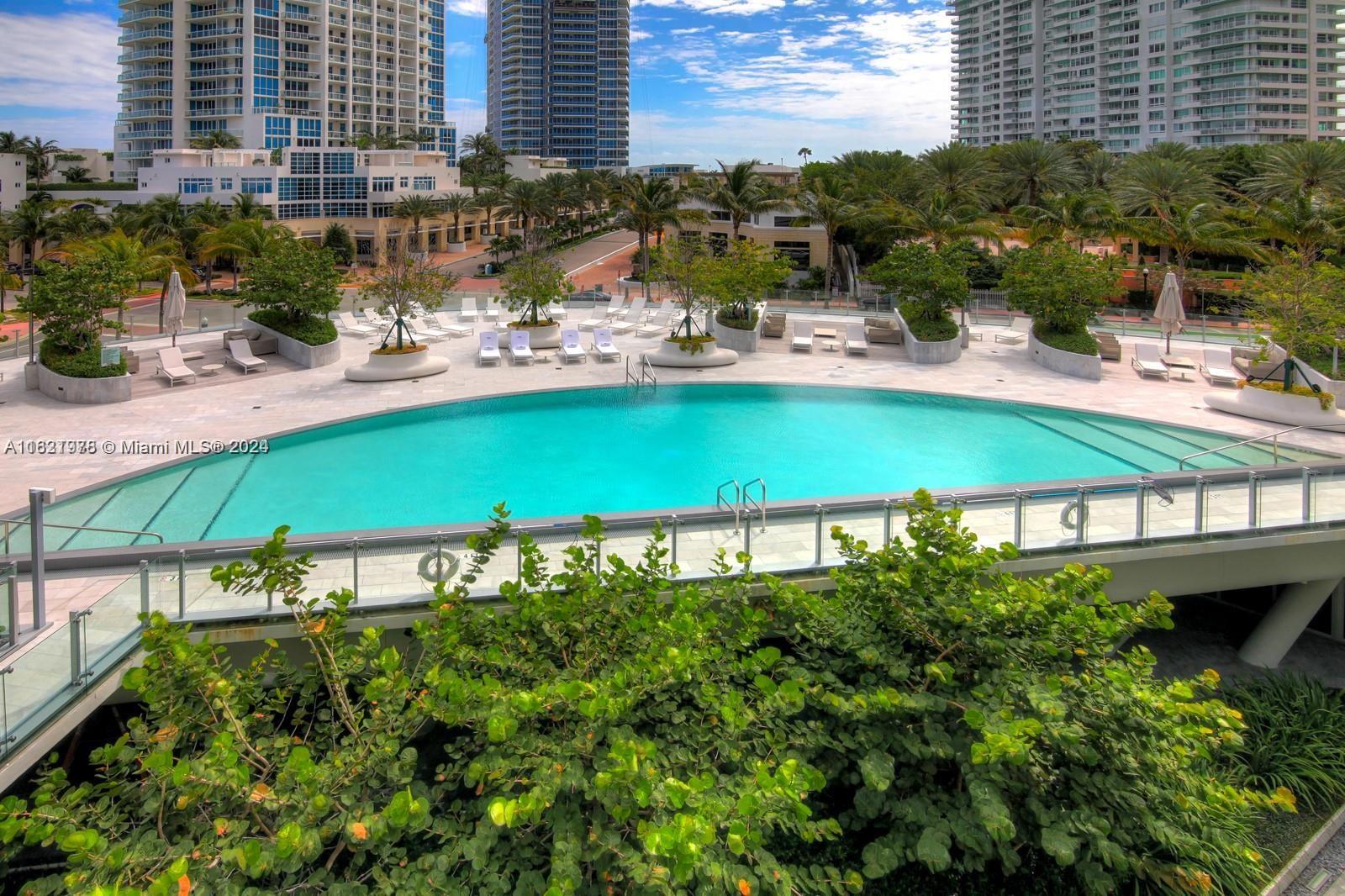 1 Collins Ave # 405