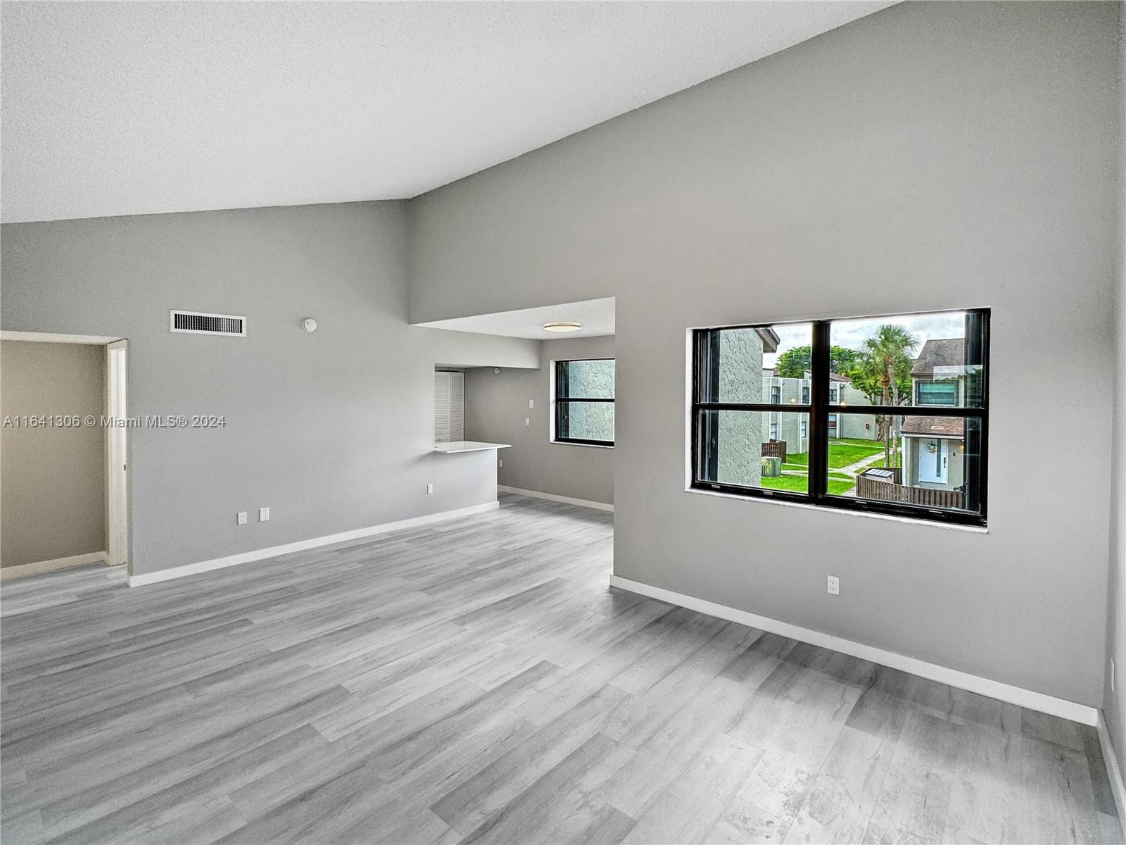 10020 NW 9th St Cir # 203
