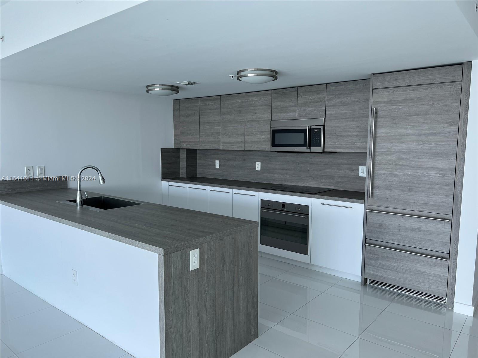 400 Sunny Isles Blvd # 1105