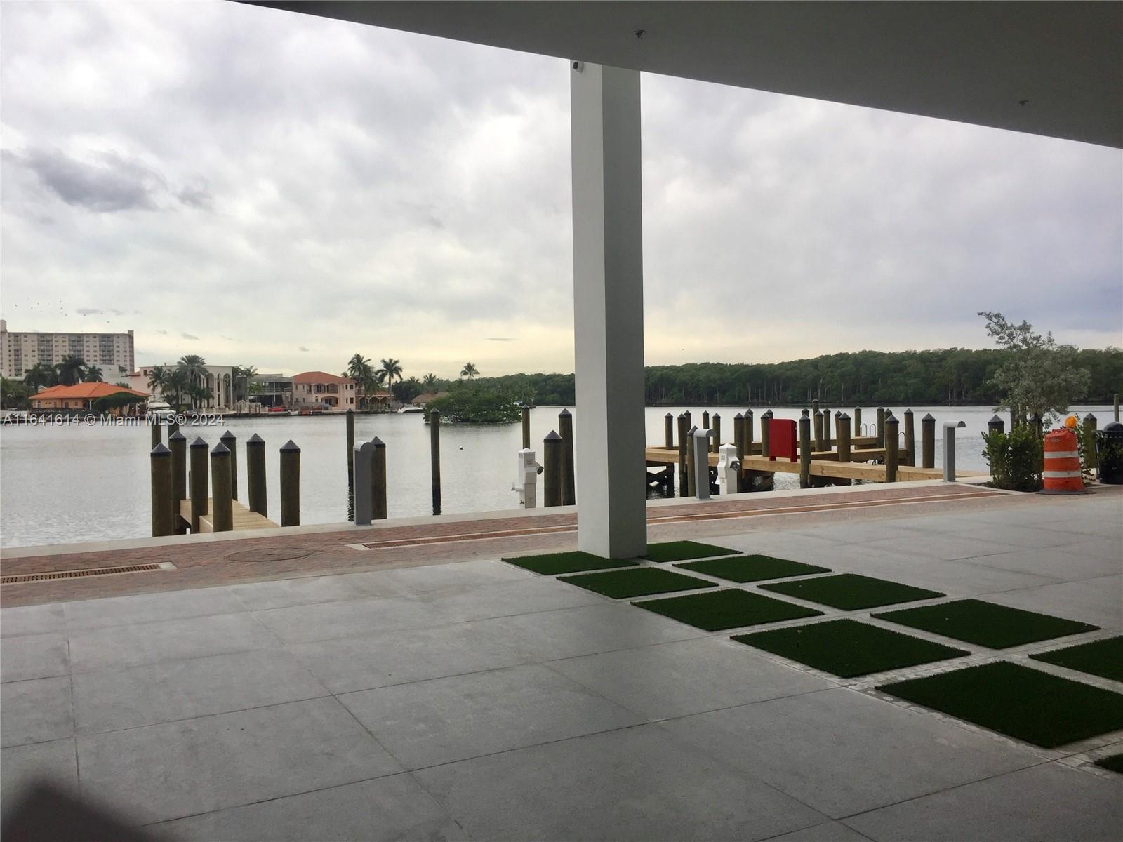 400 Sunny Isles Blvd # 1105