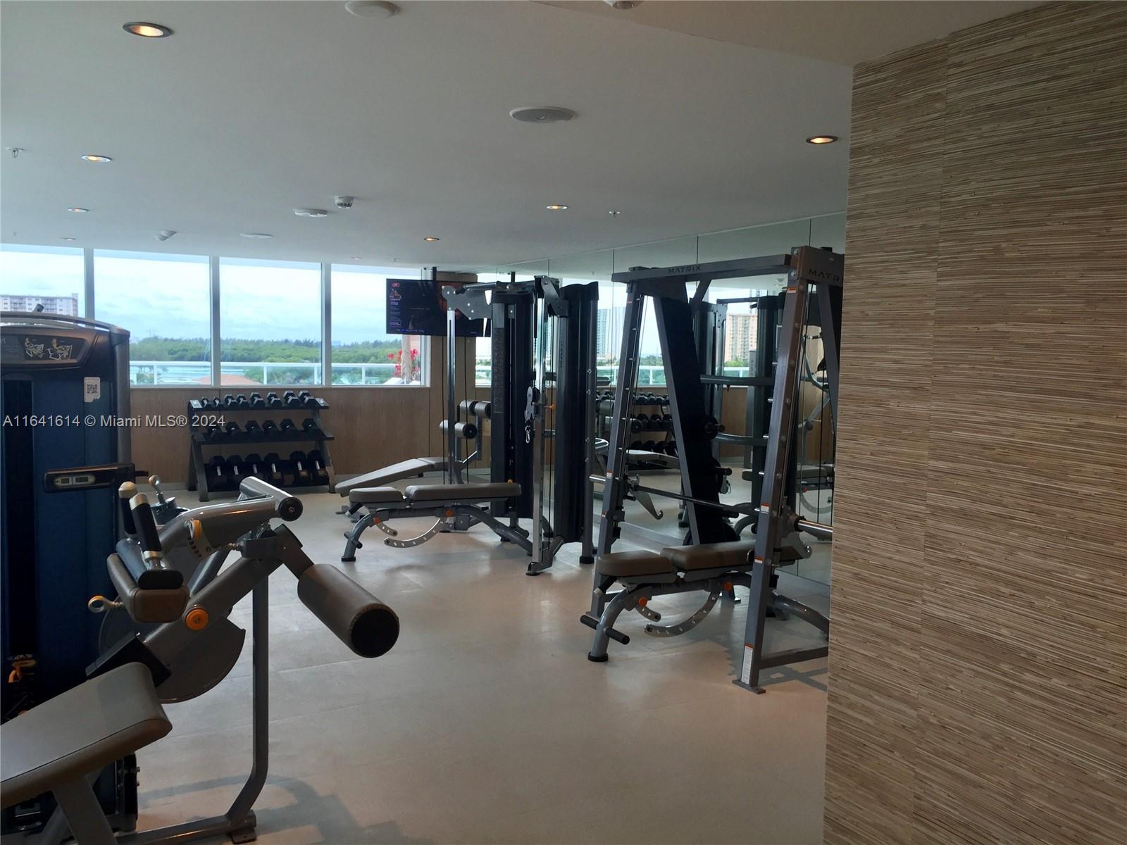 400 Sunny Isles Blvd # 1105