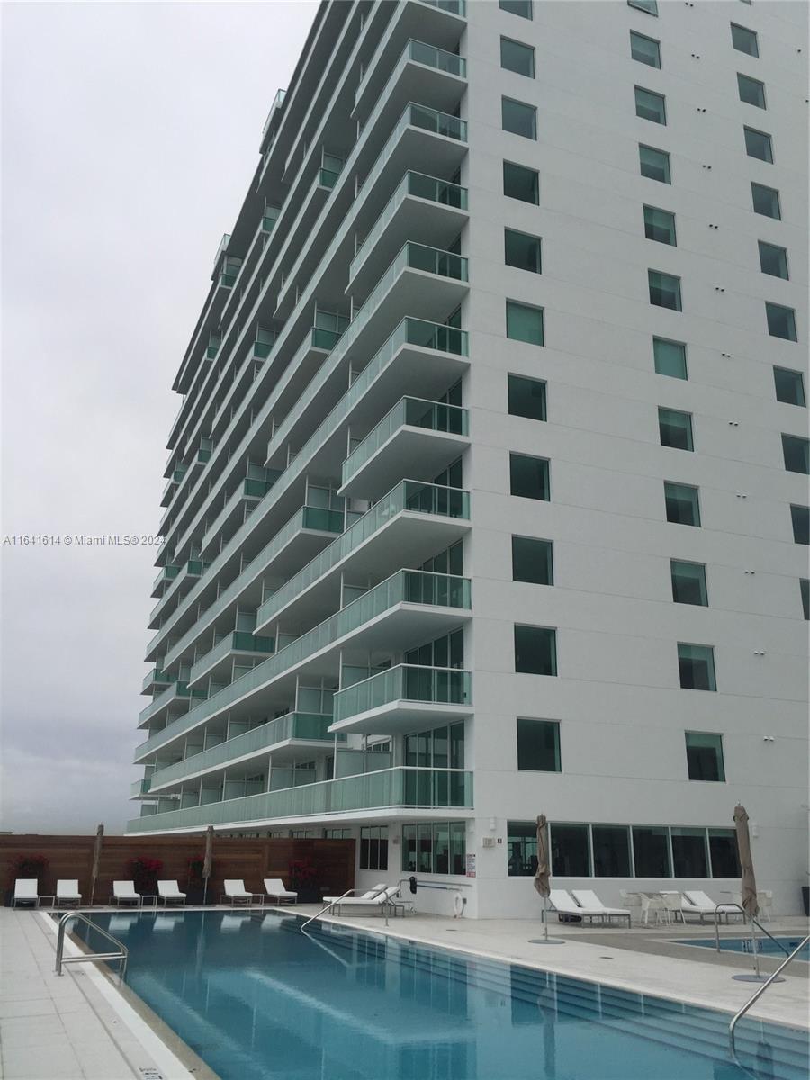 400 Sunny Isles Blvd # 1105